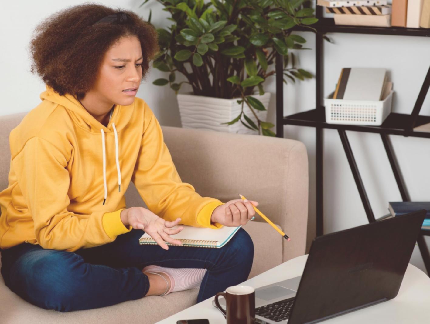 Sosyal hizmet savunuculuğu ekibimizin birlikte çalıştığı toplantı anı